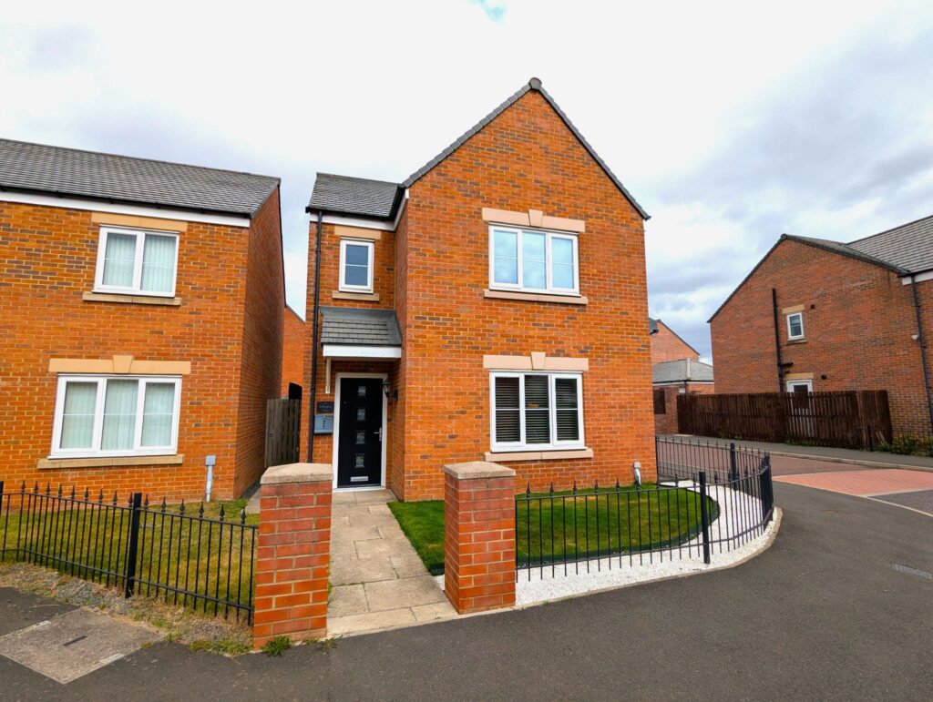 Sandringham Way, Newfields, DH2