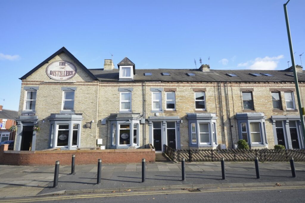 A 3, Red Rose Terrace, Durham, DH3